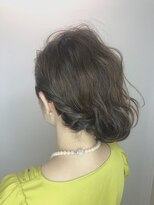 ロミー(Romy)&nbsp;ヘアセット/イベント/お呼ばれ/ライブ/ヘアアレンジ/ベージュ