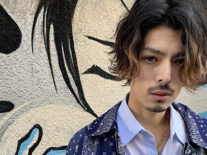 オムデュー(HOMME DEUX)の写真