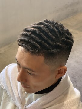 ハングアウト(Hangout) バーバースタイル/フェードカット/フェザーアップ/濡れパン