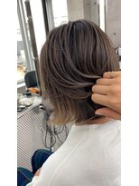 イキ 表参道(iki omotesando)&nbsp;モード/無造作ウェーブ/大人ガーリー[表参道駅]