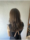 オリーブベージュ