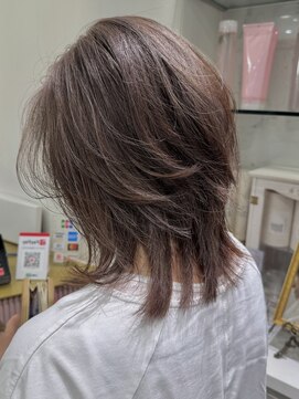 ボネッカ 鶴見(BONECCA) ふんわりミディアムレイヤー【上岡】