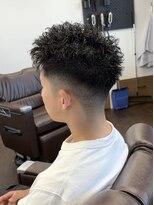 バタクラン(BATACLAN)&nbsp;ピンパーマ/フェード/フェザーアップ/バーバー/眉毛/メンズ