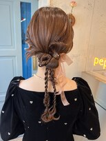 ペピンバイメルシー(pepin by merci.)&nbsp;＊ ゆるつやカチモリ編みおろしヘア【結婚式/お呼ばれ】