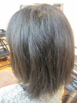 ヨシユキコンディショニング ダメージレスな縮毛矯正「強いくせ毛～ダメージ毛まで対応」99