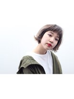 ヘアー アイス ルーチェ(HAIR ICI LUCE) ダブルカラー グレイアッシュ 切りっぱなしボブ 外ハネ