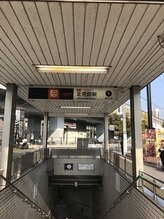 地下鉄北花田駅1番出口から出てください。