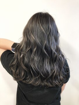 バズ ビー(BUZZ Bee) コントラストハイライト×アッシュグレージュ