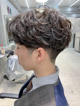 テトヘアー(teto hair) メンズパーマ、メンズカット、センターパート