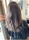 アッシュグレージュ　オトナ女子ロング