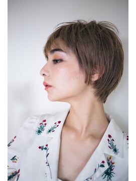 ピズム(PISM) ジェンダーレスイメチェンショート/フォギーベージュ