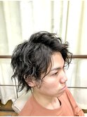 センターパート×スパイラルパーマ