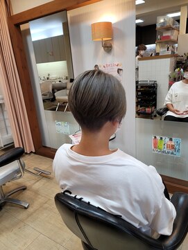 アートキューブ(ART CUBE) 刈り上げ女子