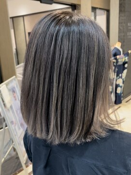 ゼンコー 立川高島屋店(ZENKO) 【白髪ぼかし】ホワイトグレーバレイヤージュ