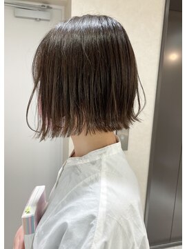 ジゼル 博多(GiseL) パラっとした切りっぱなしボブ☆