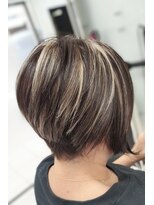 ヘアースタジオ ジェイワン(hair studio J ONE) 30代40代50代60代　前下がりボブ　脱白髪染め　3Dカラー