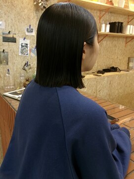 ジュール(JOULE'S) ライン感のある耳かけボブ