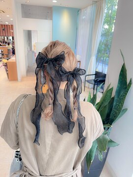 デコラ DECOR お呼ばれヘアアレンジ