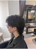 ツイストスパイラルパーマ　縦落ちスパイラル　ウルフパーマ