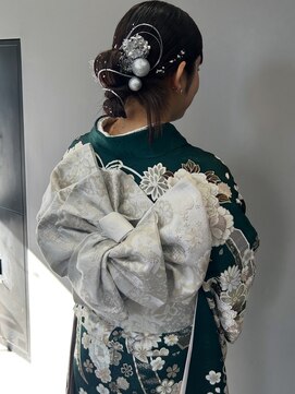 リタ(RITA) カチモリ成人式ヘア