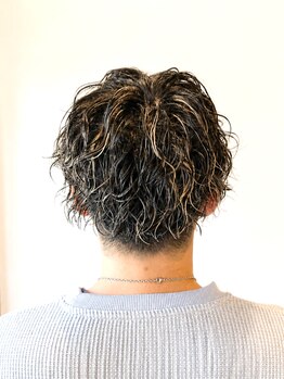 バルバル ヘアデザイン(balbal hairdesign)の写真/メンズカジュアルならお任せ!無造作なのにカッコいいパーマで魅力を引き出す♪