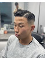 刈部倶楽舞&nbsp;サイドパート/スキンフェード　メンズ/バーバー/フェード