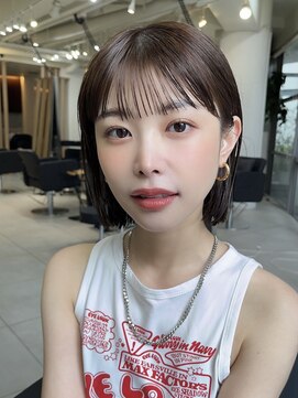 メゾンアクア 表参道(Maison ACQUA) +切りっぱなしボブルフ/黒髪ネビージュ/小顔ワンレン/縮毛矯正