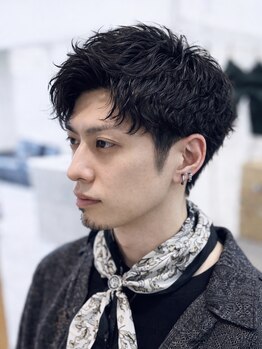 マジック 関目店(magic)の写真/仕事帰りOK！メンズパーマが得意なサロン◎夜22時まで営業で、あなただけの魅力を引き出す♪