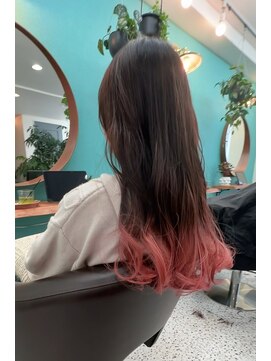 ベラ(Bella) 大人可愛い外ハネミディアムセミロング20代30代40代