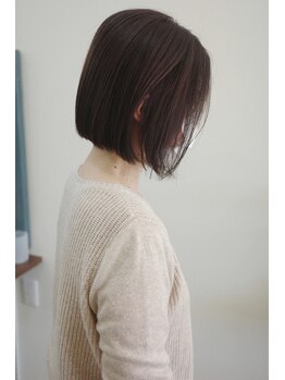 ロエ(loe)の写真/【施術するたびに自信がつく美髪へ】頭皮と髪に優しい厳選したケアカラーで上品で透明感のあるカラーを。