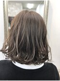 透明感グレージュ