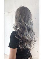 ヘアーワークス ヘルム 渋谷店(HAIR WORKS HELM)&nbsp;シルバーカラー☆