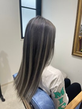 ルーブル(LOUVRE) ハイライト・インナーカラー・グラデーション☆エクステ