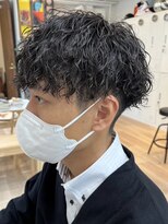 ウェイビーエフティフィフス 横浜西口(WAVEY ft.fifth)&nbsp;ツイストスパイラルパーマ波巻きスパイラルパーマツーブロック