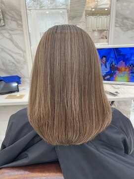 ティンク 関内(Tink) ハイライトカラー