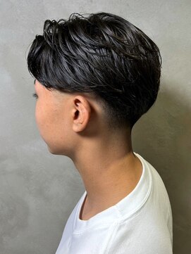 ディスイズバーバーサード(THIS IS BARBER 3rd) 刈り上げマッシュ　ダウンパーマ　オールバック　毛流れパーマ