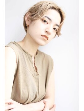 アムネシア 三軒茶屋(AMNESIA) 耳かけボブ/秋色/透明感カラー