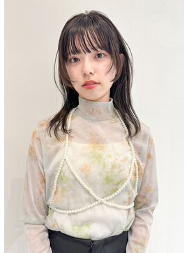 イル(ill) 顔周りカット 顔周りレイヤー ミディアム