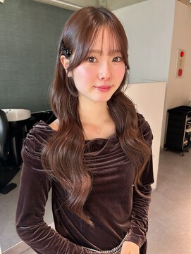 アム(amu) ロングレイヤー/韓国ヘア/シースルーバング/顔まわりカット