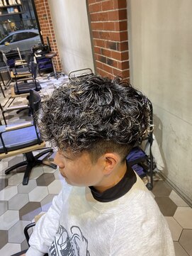 シェノン オム 梅田(CHAINON HOMME) スペインカール/MEN'S HAIR