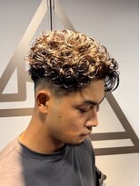 ライズ 渋谷店(RISE)&nbsp;外国人風ツーブロックフェードオールバックパーマ