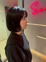 シーン バイ ラッド(SCENE by RAD)&nbsp;自然に顔まわりを包むレイヤーボブスタイルショートショートボブ
