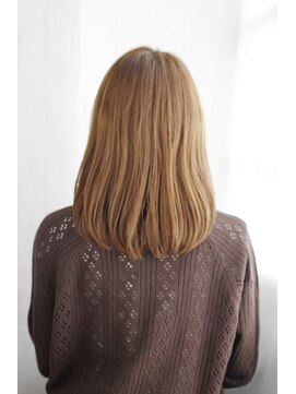 シュシュット(chouchoute) 吉祥寺斜めバングフェザーロングボルドークラシカルワンレン/132