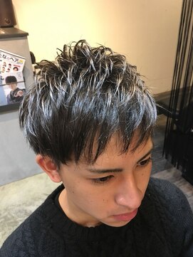 バーバー スタジオ ラフテル(Barber Studio RAFTEL) 耳周りスッキリ人気スタイル