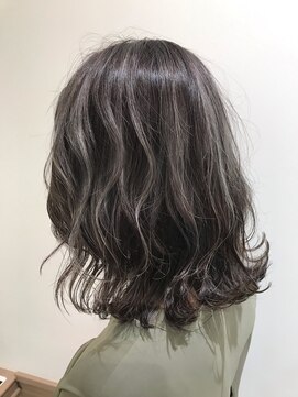 エイト新宿店(EIGHT shinjuku) コントラストハイライトグレージュ