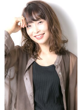 リノナ(Linona) 絶壁解消 20代30代40代ひし形 くびれセミロング【LINONA】