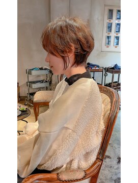 髪質改善と縮毛矯正の専門店 サンティエ(scintiller) 大人綺麗な小顔襟足スッキリショートボブ　30代40代50代