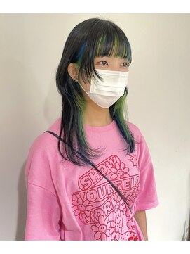 ヘアーアイストゥーレ(HAIR ICI TRE) ウルフカット インナーカラー デザインカラー 担当渡辺聖