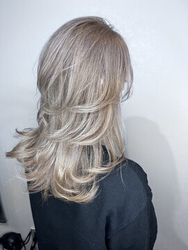 グラント(Grant) ホワイトベージュ