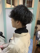 おすすめパーマスタイル:ツーブロック×波巻きパーマ